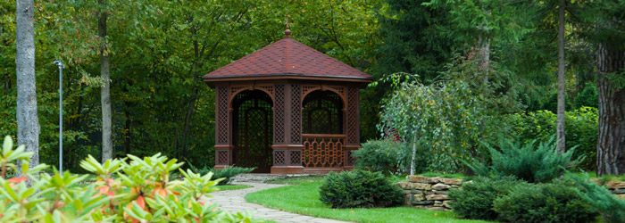 Holzpavillon